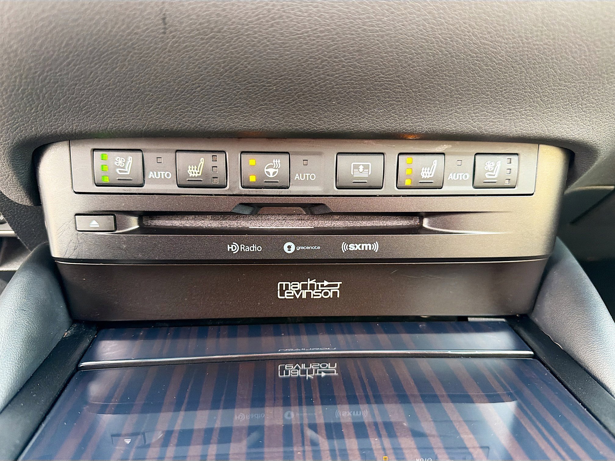 Used 2019 Lexus ES 350 w/ Accessory Package image 18