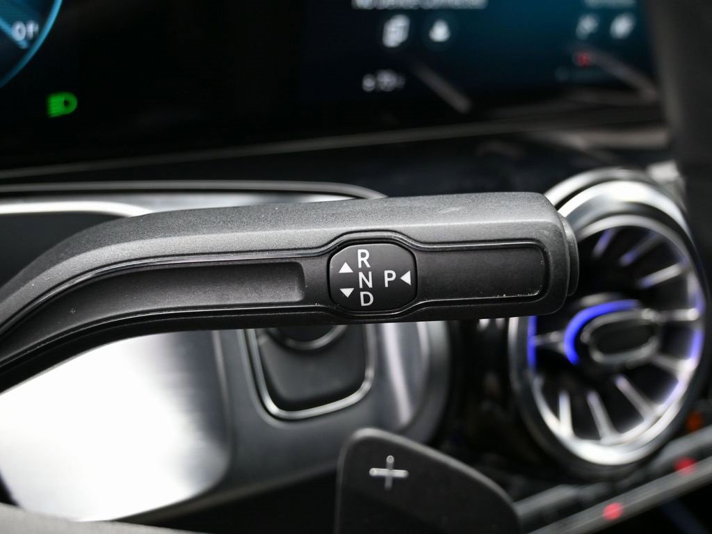 Used 2023 Mercedes-Benz EQB 250+ w/ Exclusive Package image 23