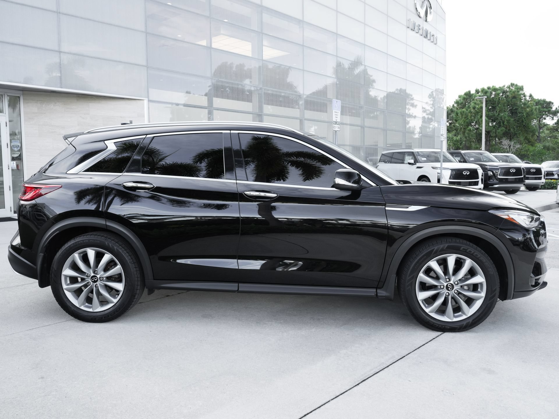 Used 2022 INFINITI QX50 Luxe FWD image 25