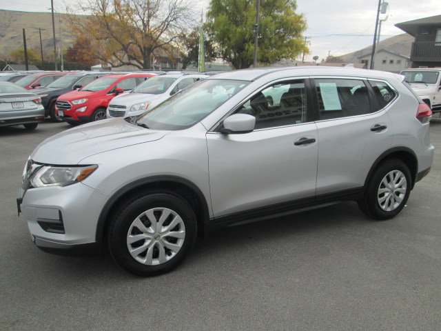 Used 2018 Nissan Rogue S AWD/4WD image 3