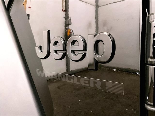 Used 2023 Jeep Wrangler Sport AWD/4WD image 13