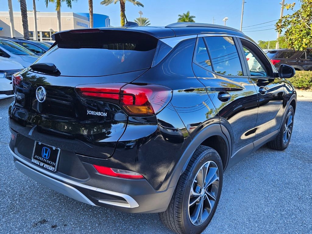 Used 2021 Buick Encore GX Select image 16