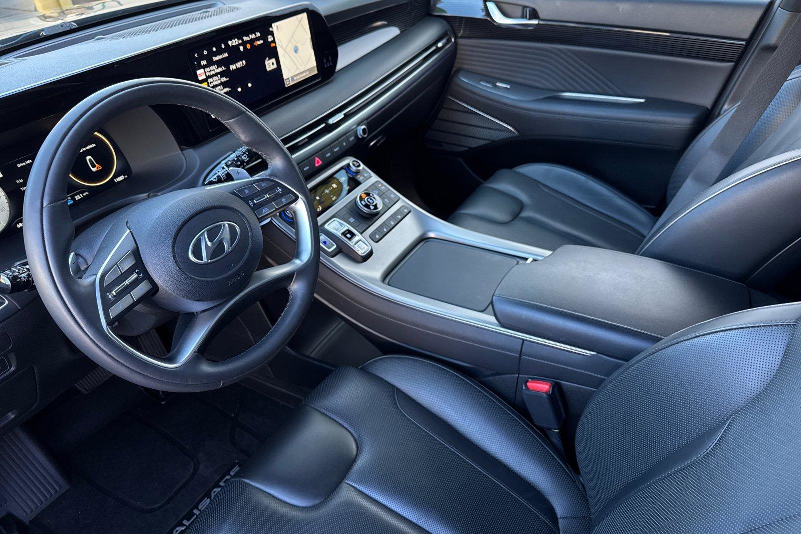 Used 2025 Hyundai Palisade Calligraphy image 2