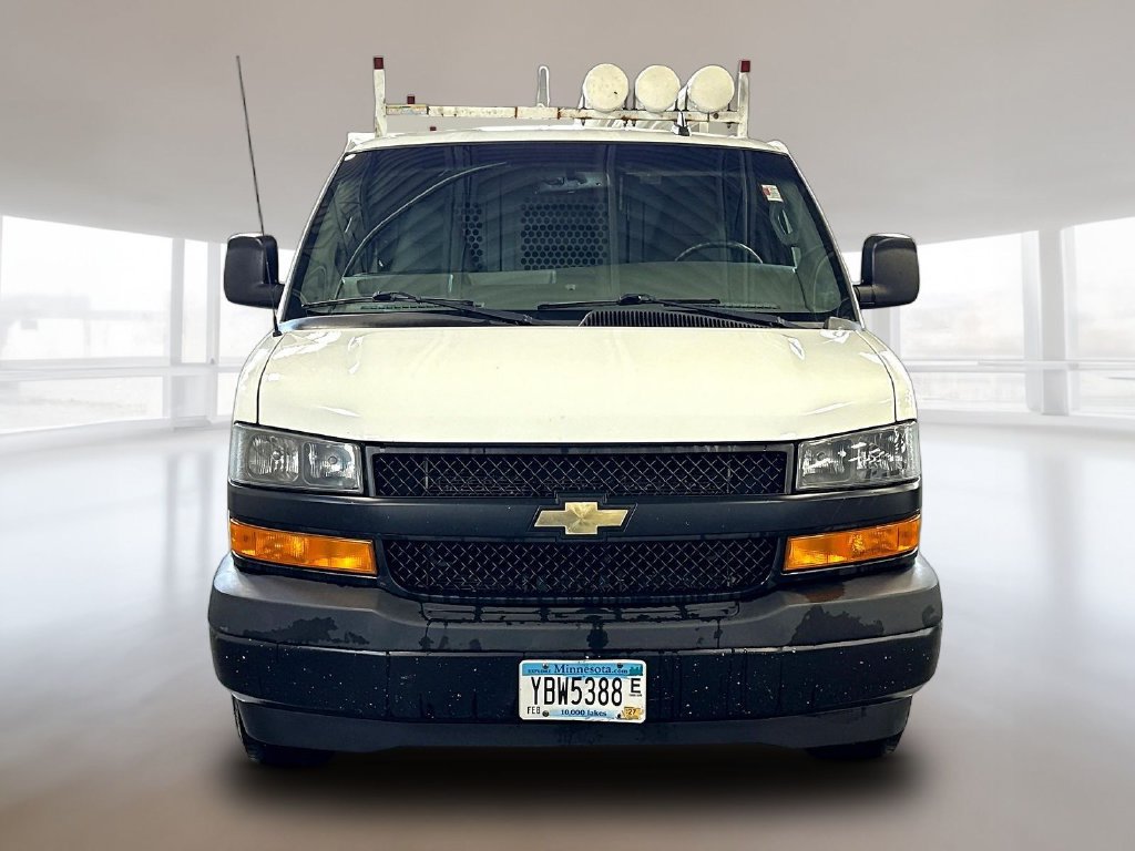 Used 2019 Chevrolet Express 3500 Extended RWD image 2
