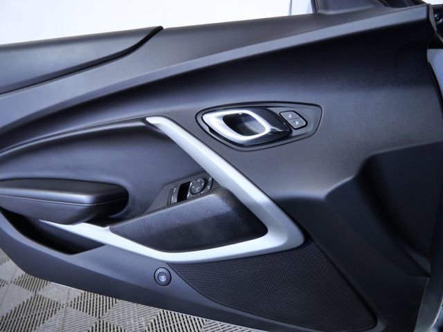 Used 2017 Chevrolet Camaro SS image 27