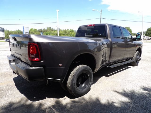 New 2026 RAM 3500 Tradesman AWD/4WD image 4