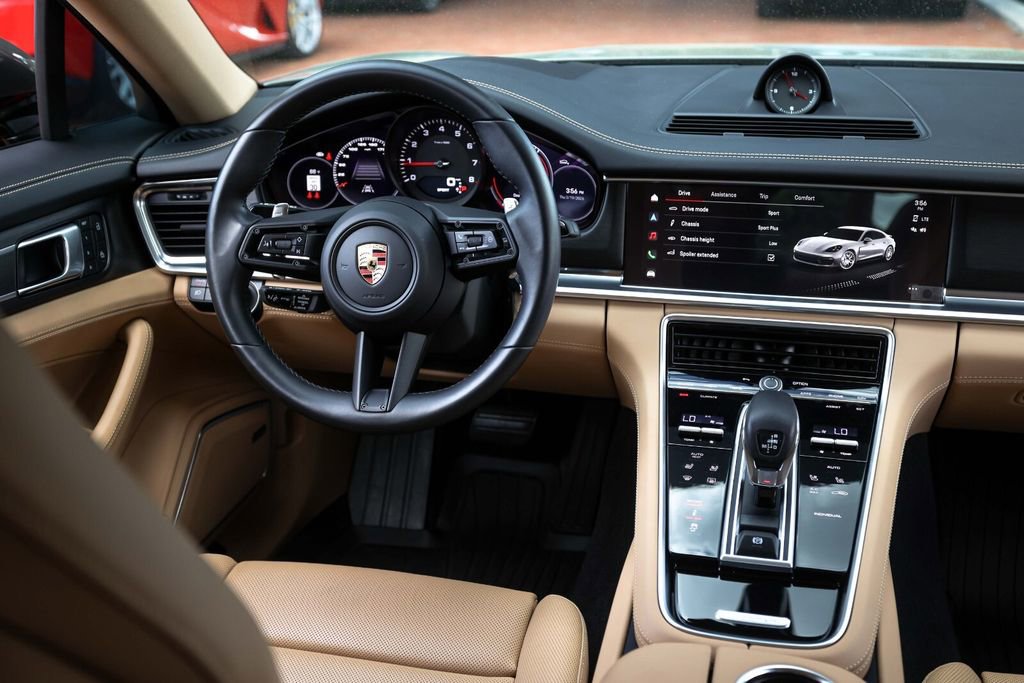Used 2023 Porsche Panamera Platinum Edition image 44