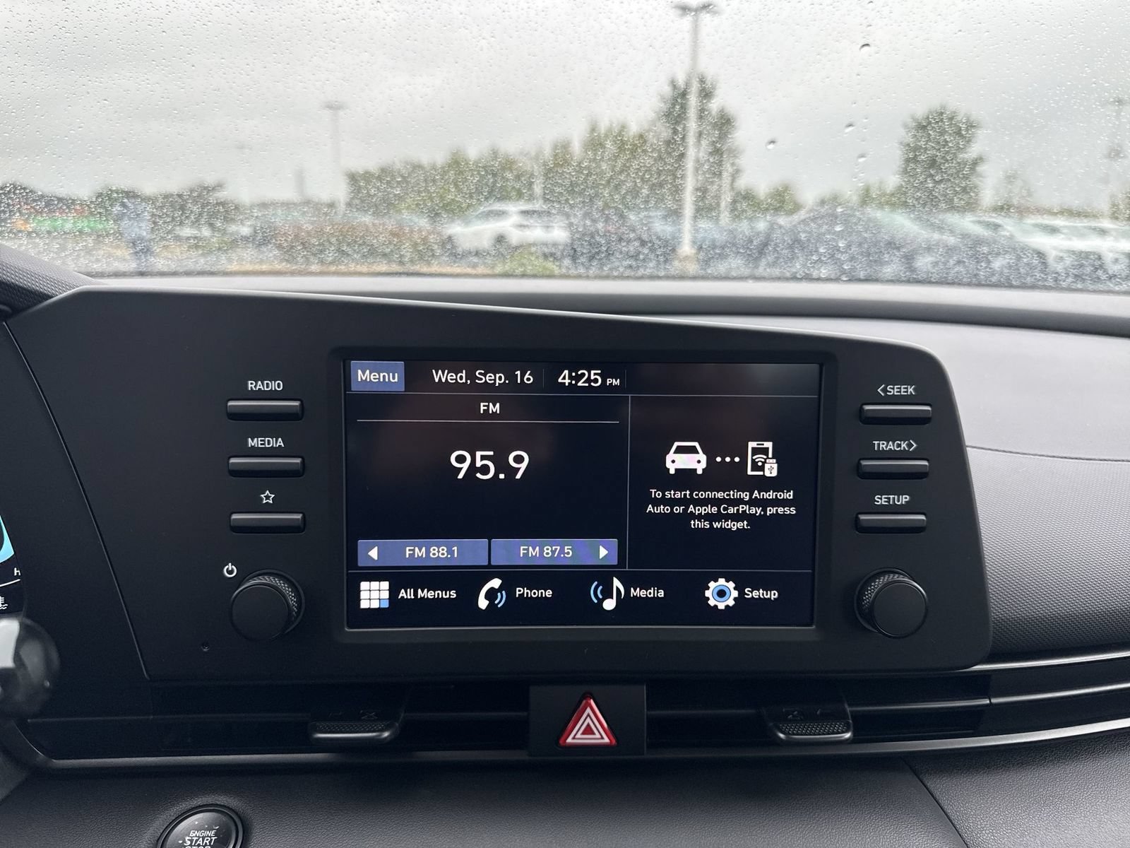 New 2026 Hyundai Elantra SEL Sport FWD image 16