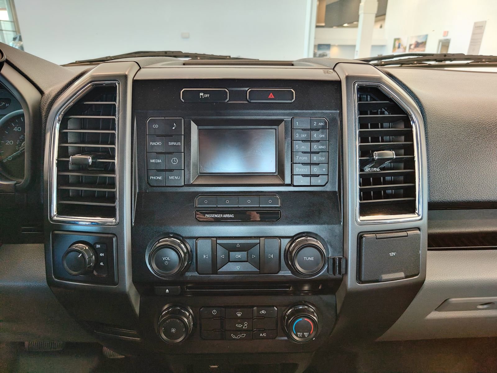 Used 2016 Ford F150 XLT image 19