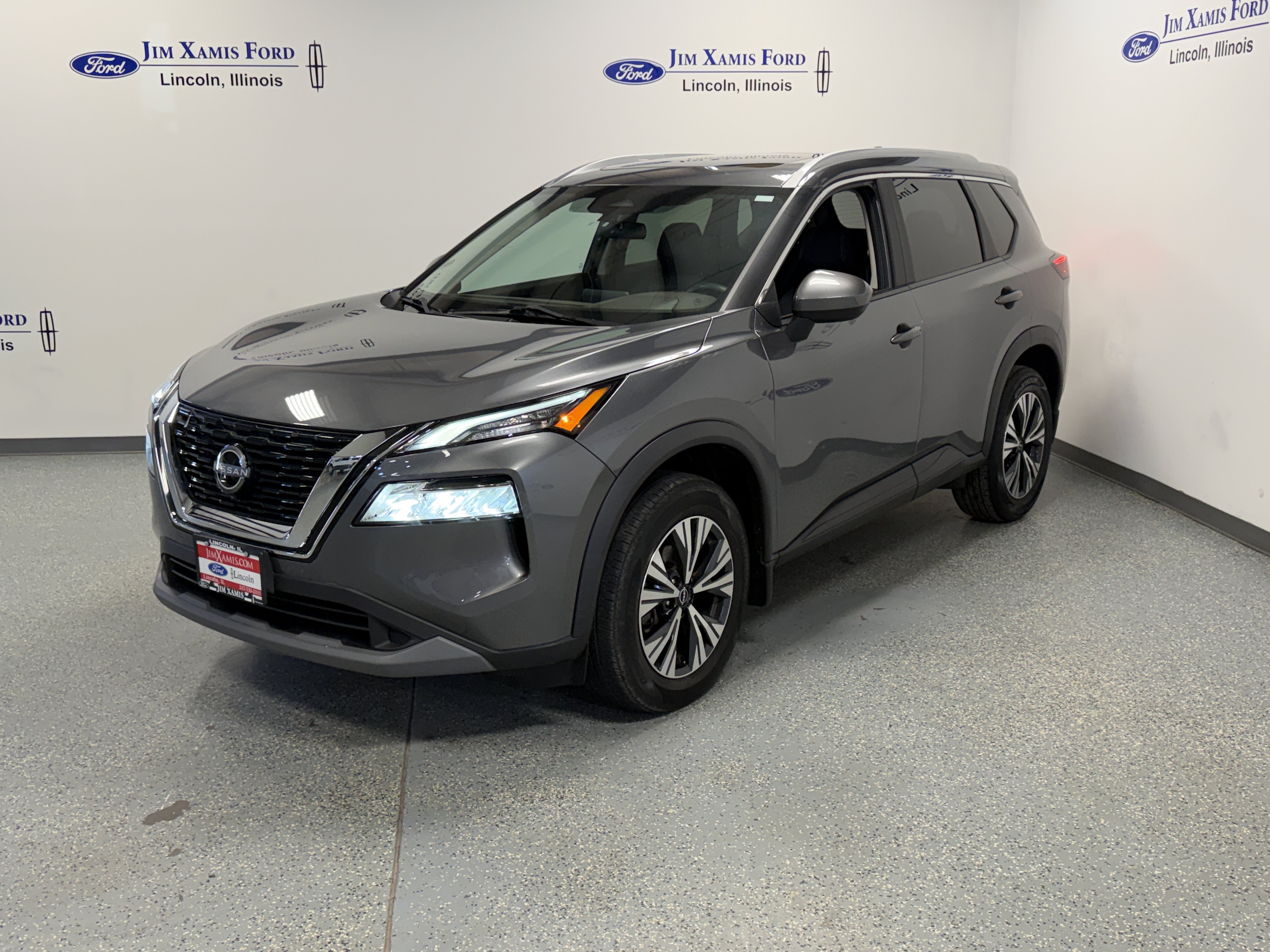 Used 2023 Nissan Rogue SV w/ SV Premium B Package AWD/4WD image 3