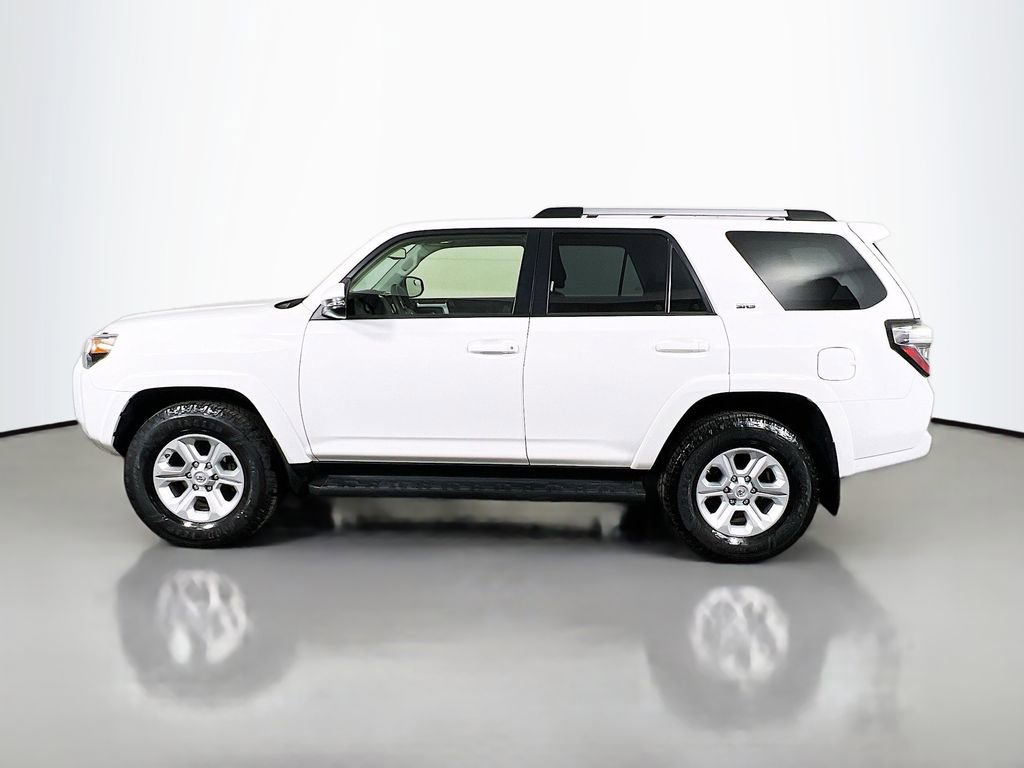 Used 2020 Toyota 4Runner SR5 Premium w/ Moonroof Package AWD/4WD image 8