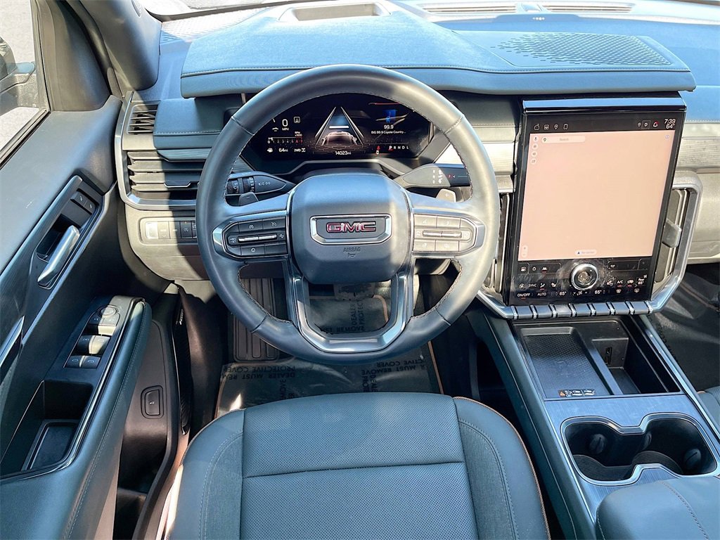 Used 2024 GMC Acadia AT4 w/ Luxury Package image 23
