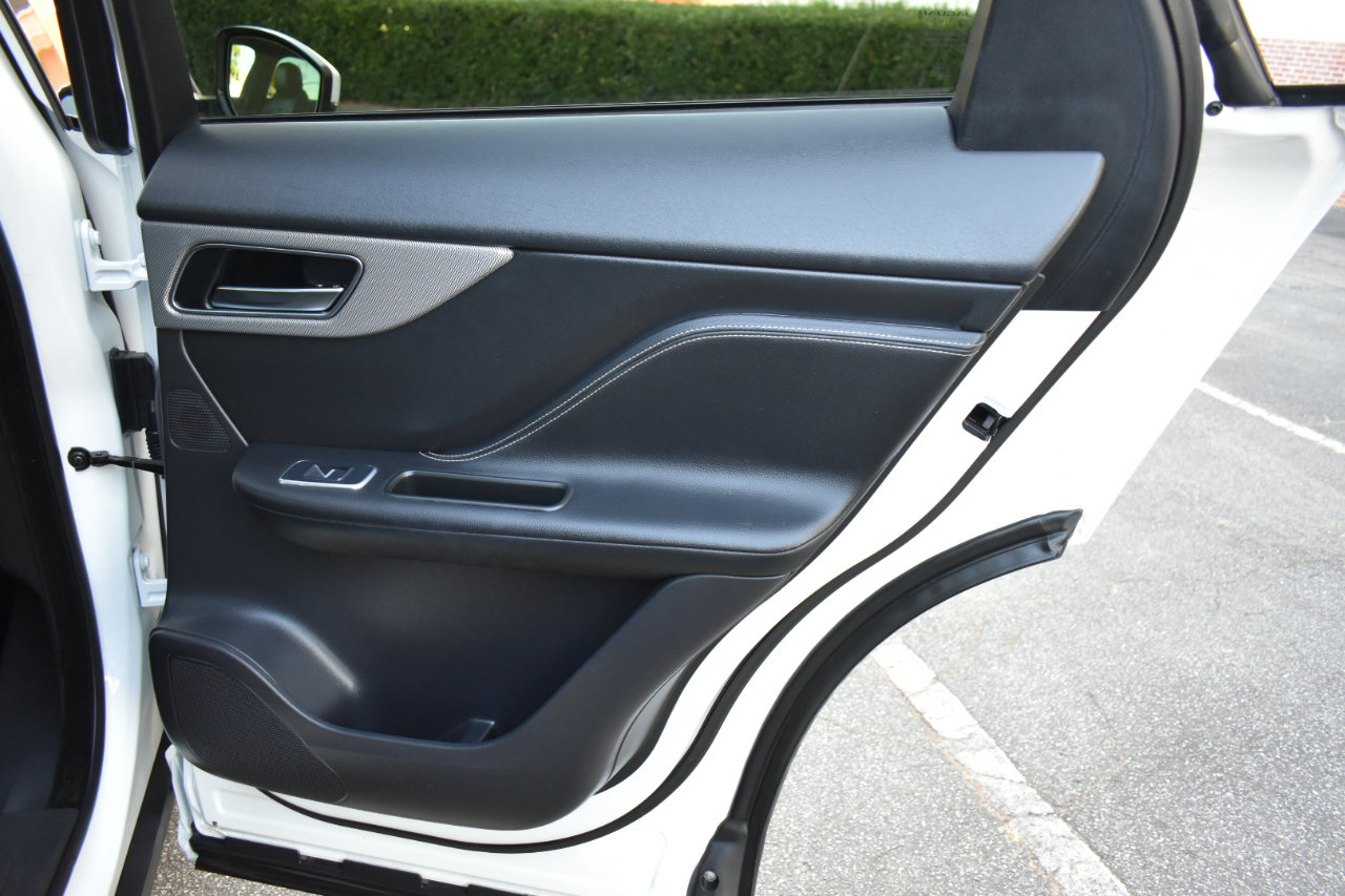 Used 2018 Jaguar F-PACE S image 34