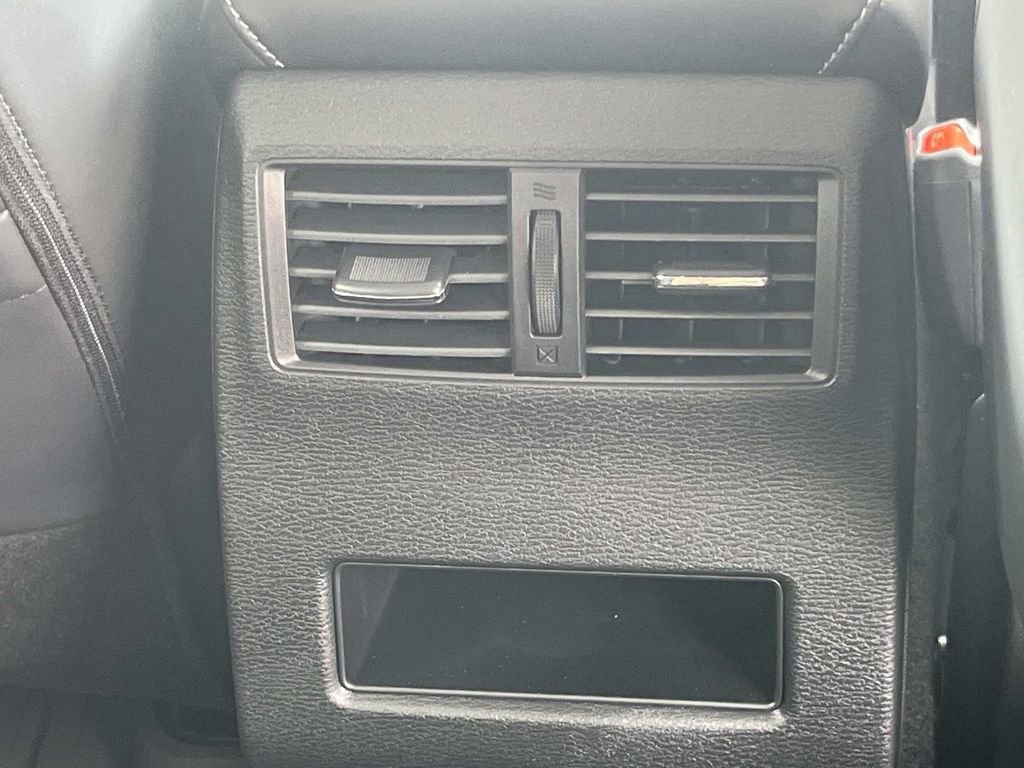 New 2026 Mitsubishi Outlander SE image 16