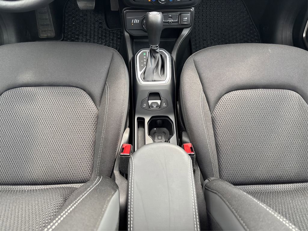 Used 2023 Jeep Renegade Latitude w/ Sun/Sound Group image 22