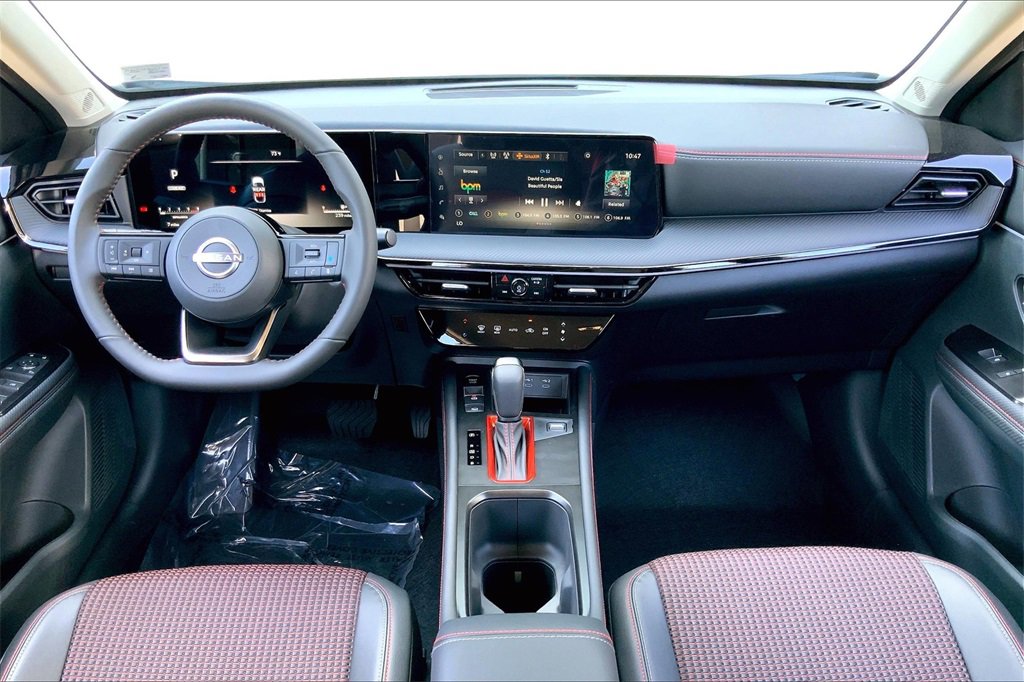 New 2025 Nissan Kicks SR image 5
