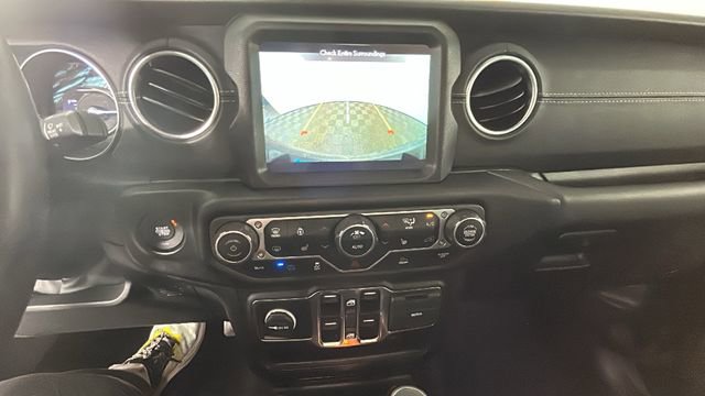 Used 2023 Jeep Wrangler Unlimited Sahara w/ Cold Weather Group AWD/4WD image 24