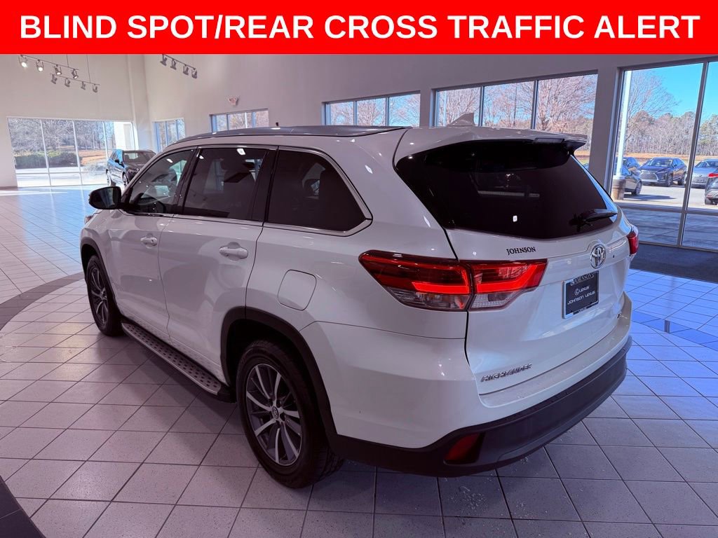 Used 2018 Toyota Highlander XLE image 6