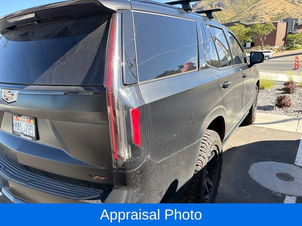 Used 2023 Cadillac Escalade V w/ Heavy-Duty Trailer Package AWD/4WD image 5