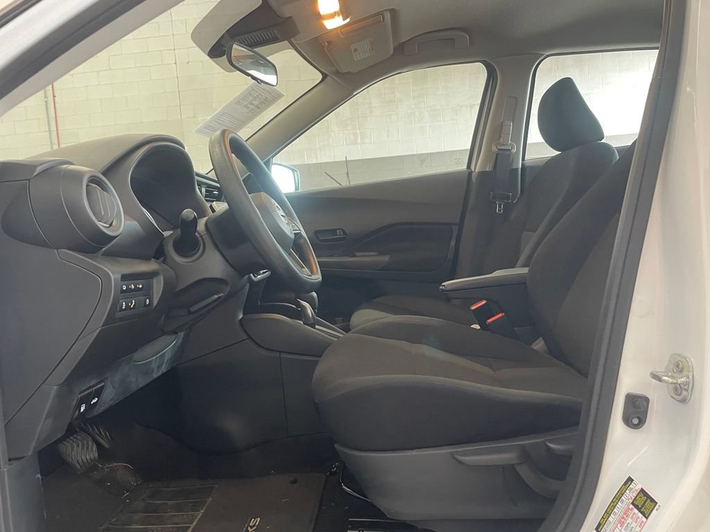 Certified 2025 Nissan Kicks Play S FWD image 10