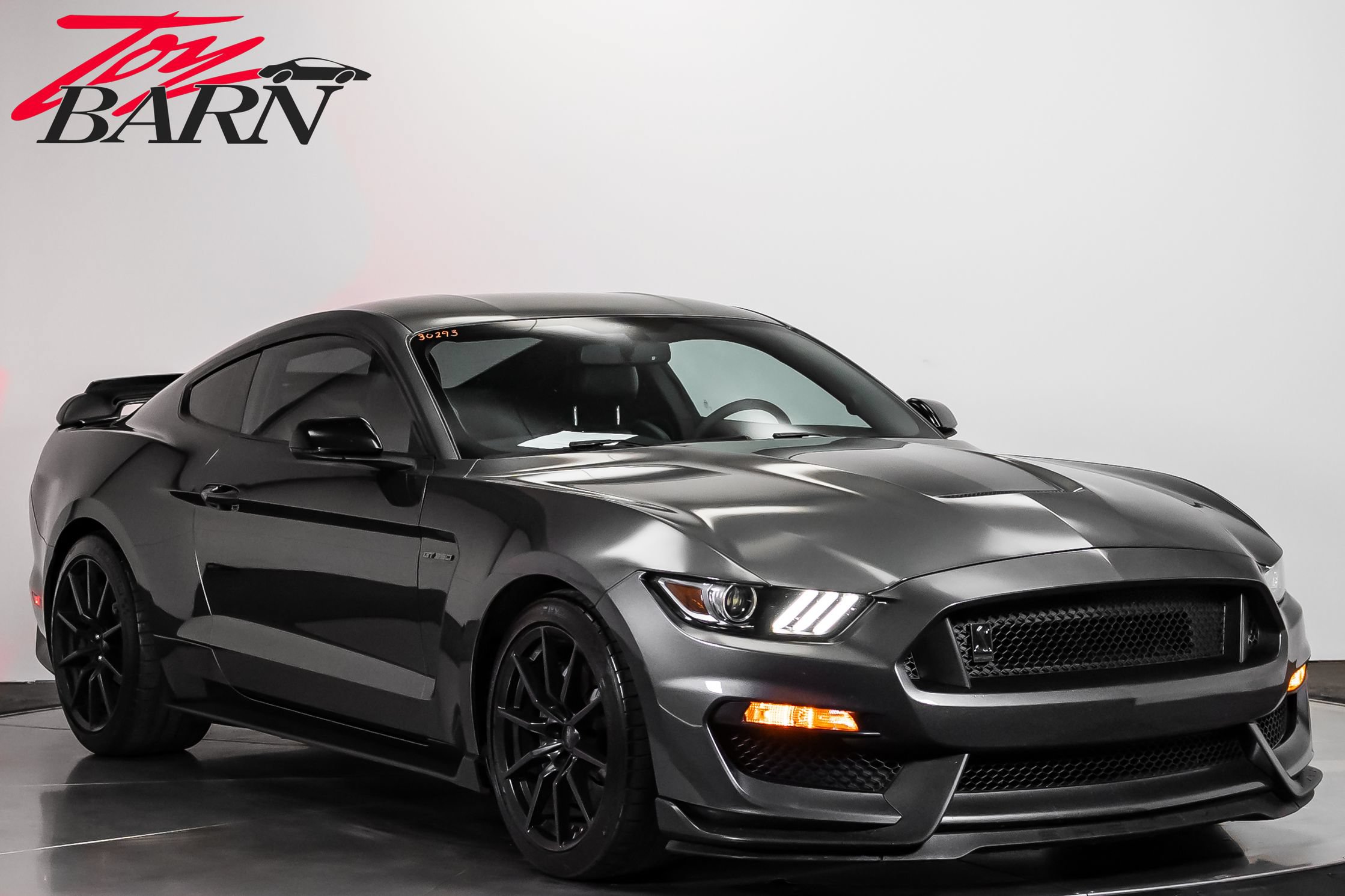 Used 2016 Ford Mustang Shelby GT350 w/ Technology Package RWD image 7