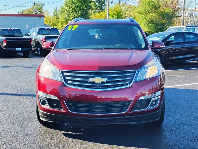 Used 2017 Chevrolet Traverse LT w/ Style and Technology Package image 34