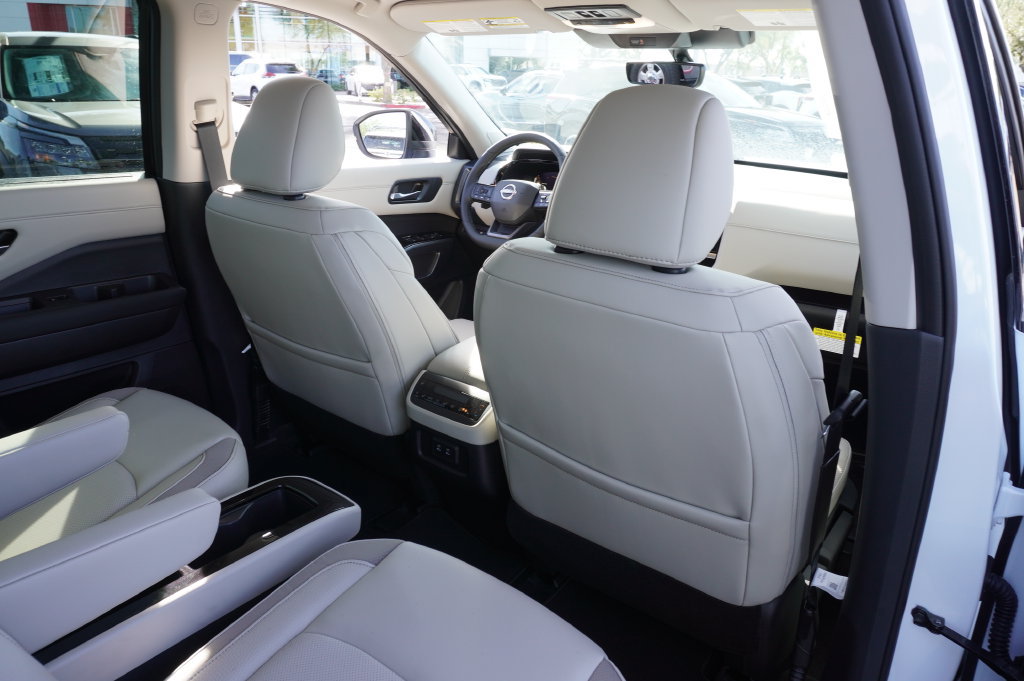New 2026 Nissan Pathfinder SL FWD image 11