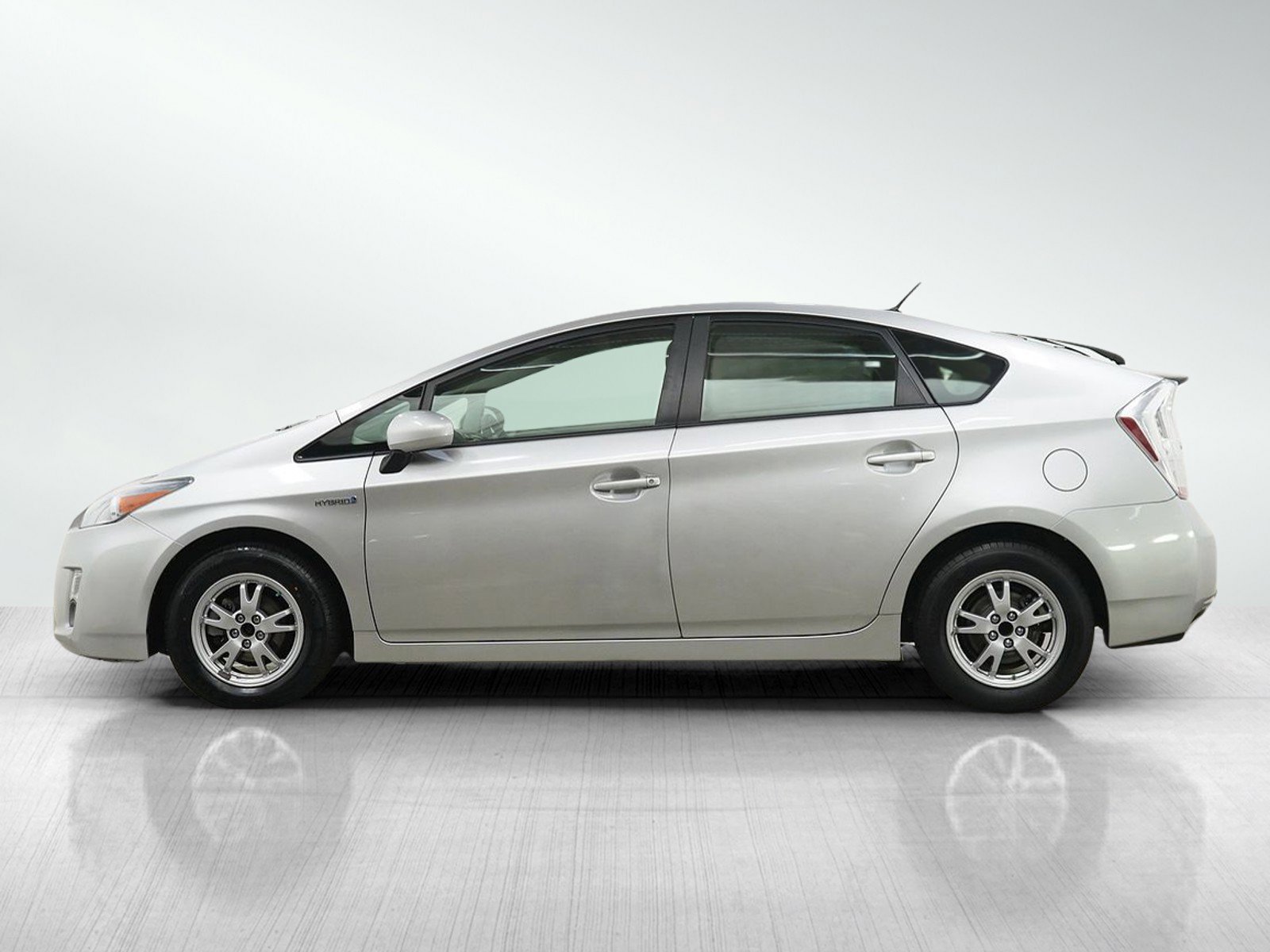 Used 2010 Toyota Prius Two FWD image 2