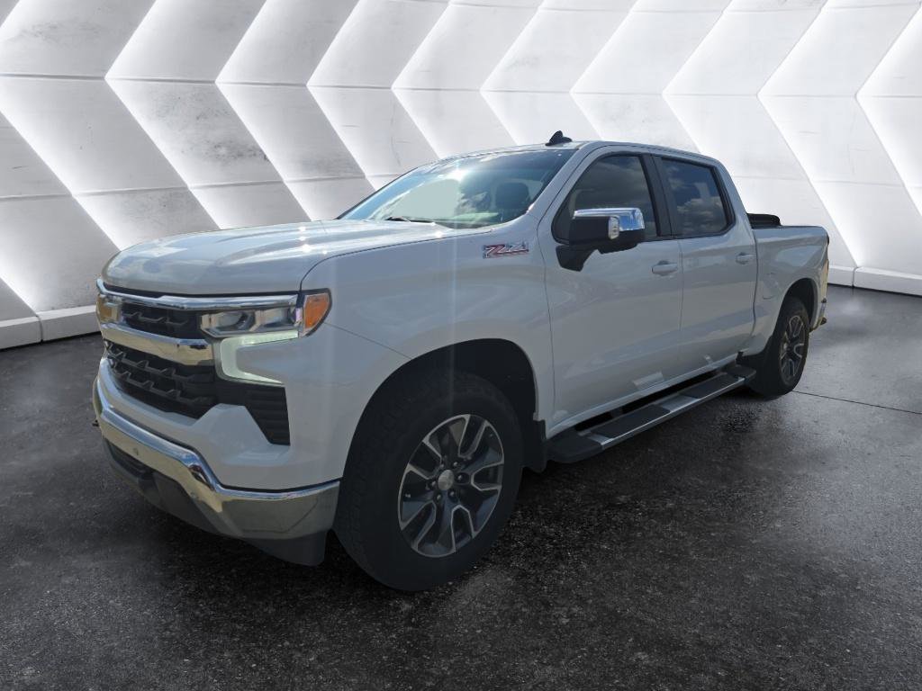 Used 2025 Chevrolet Silverado 1500 LT image 1