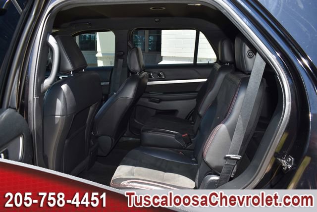 Used 2018 Ford Explorer XLT w/ Equipment Group 202A FWD image 22