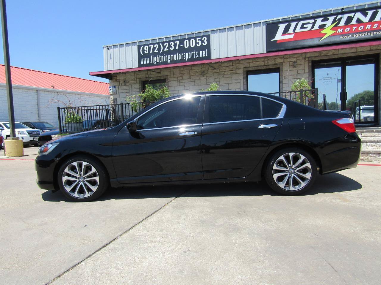 Used 2015 Honda Accord Sport image 2