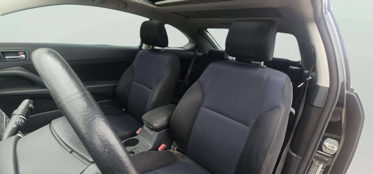 Used 2005 Scion tC FWD image 9