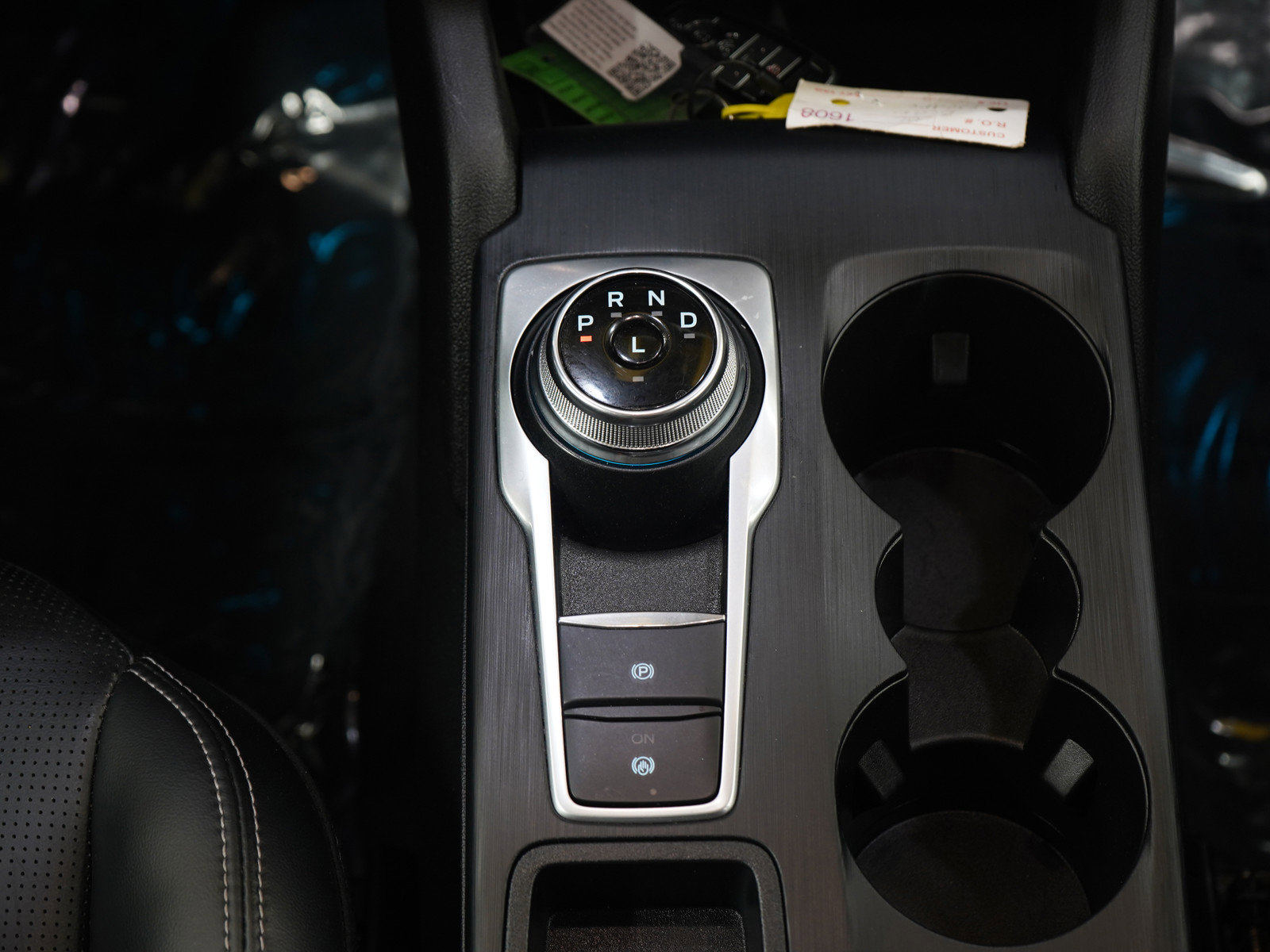 Used 2023 Ford Escape Platinum image 19