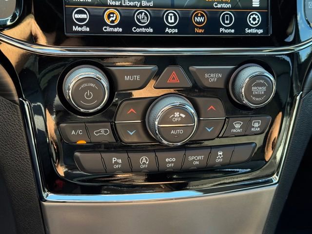 Used 2019 Jeep Grand Cherokee Altitude AWD/4WD image 20
