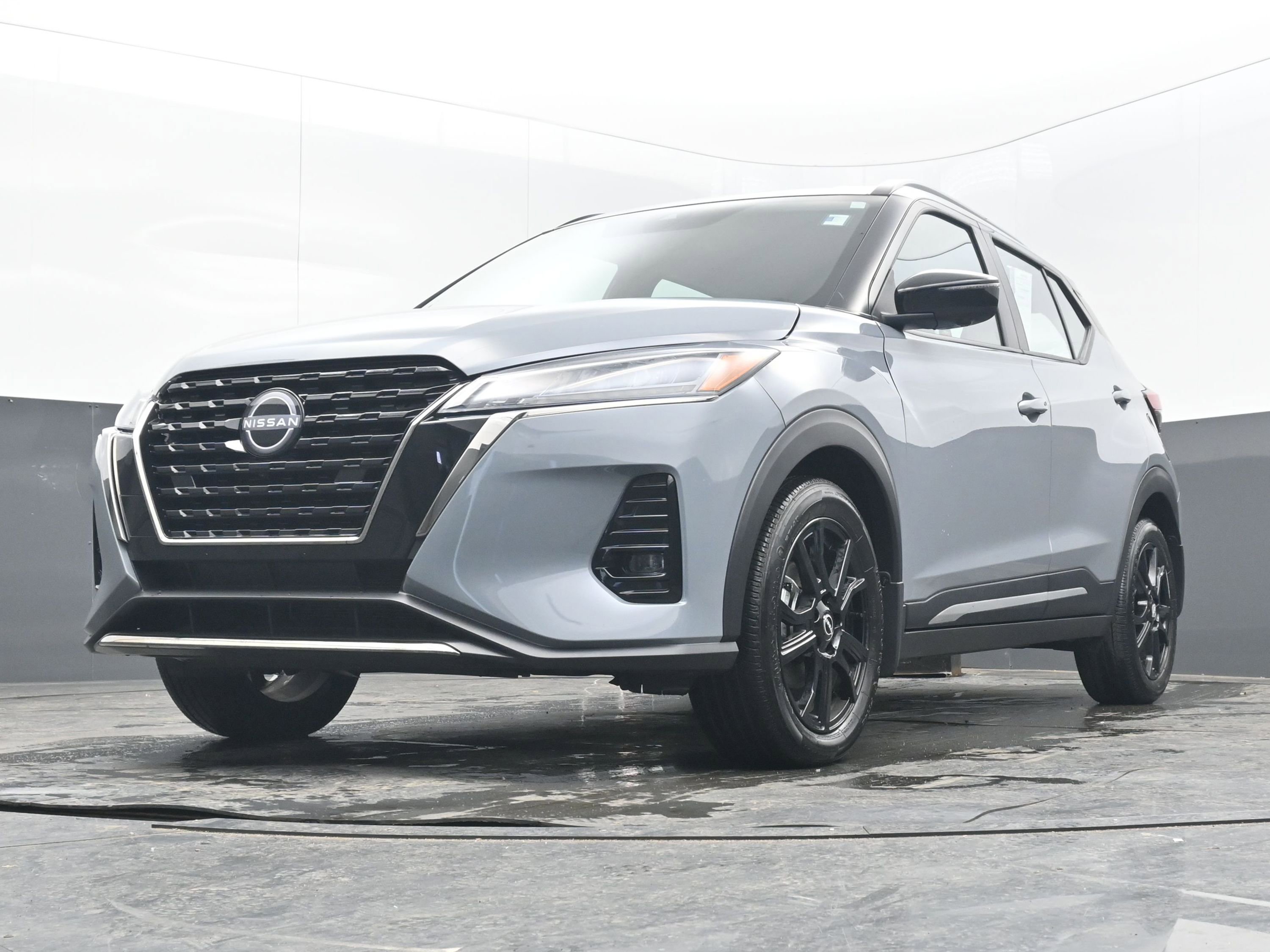 Certified 2024 Nissan Kicks SR w/ SR Premium Package image 23