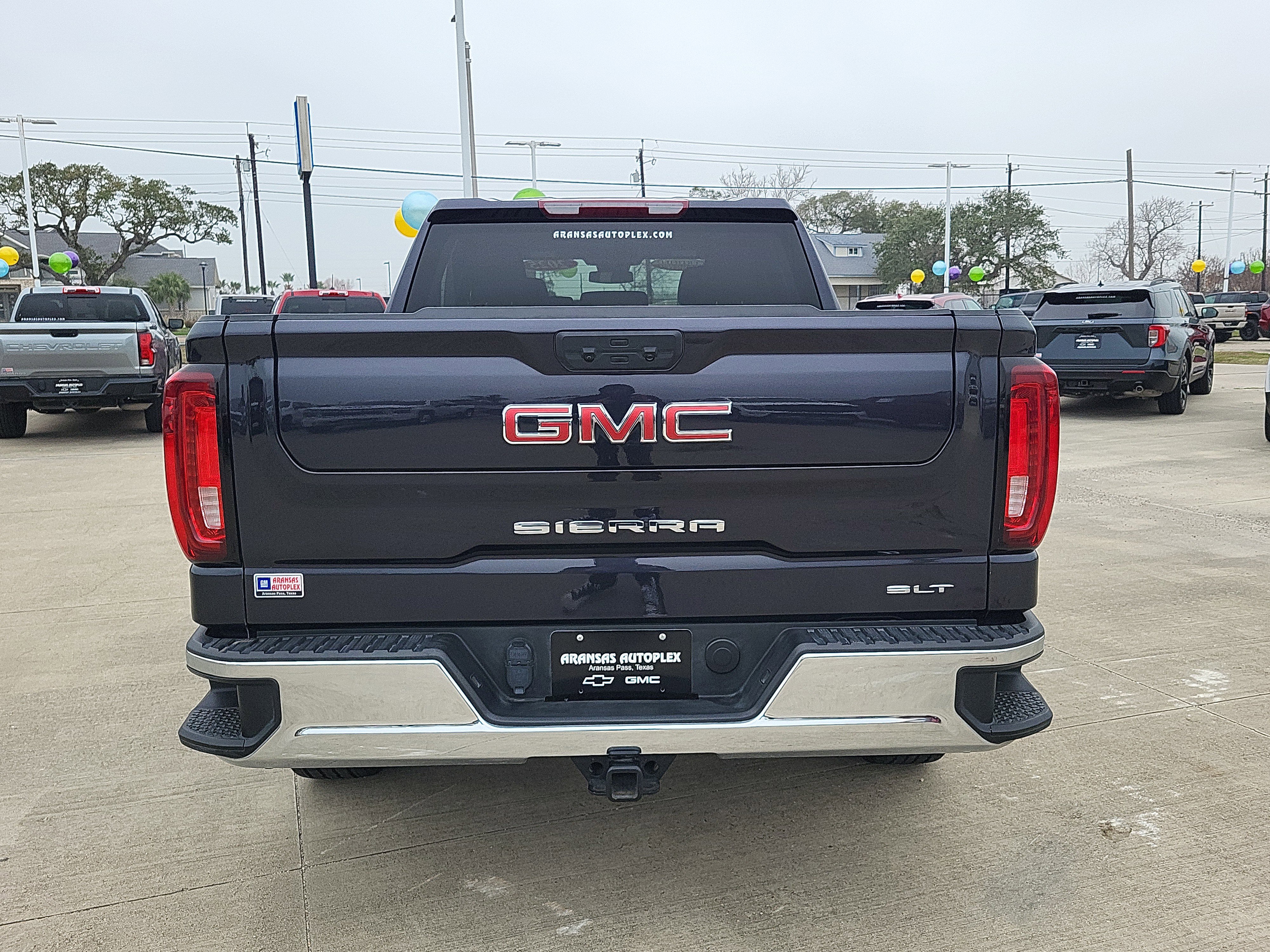 Used 2025 GMC Sierra 1500 SLT image 6