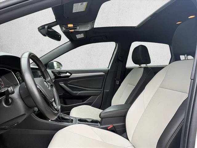 Used 2021 Volkswagen Jetta R-Line FWD image 10