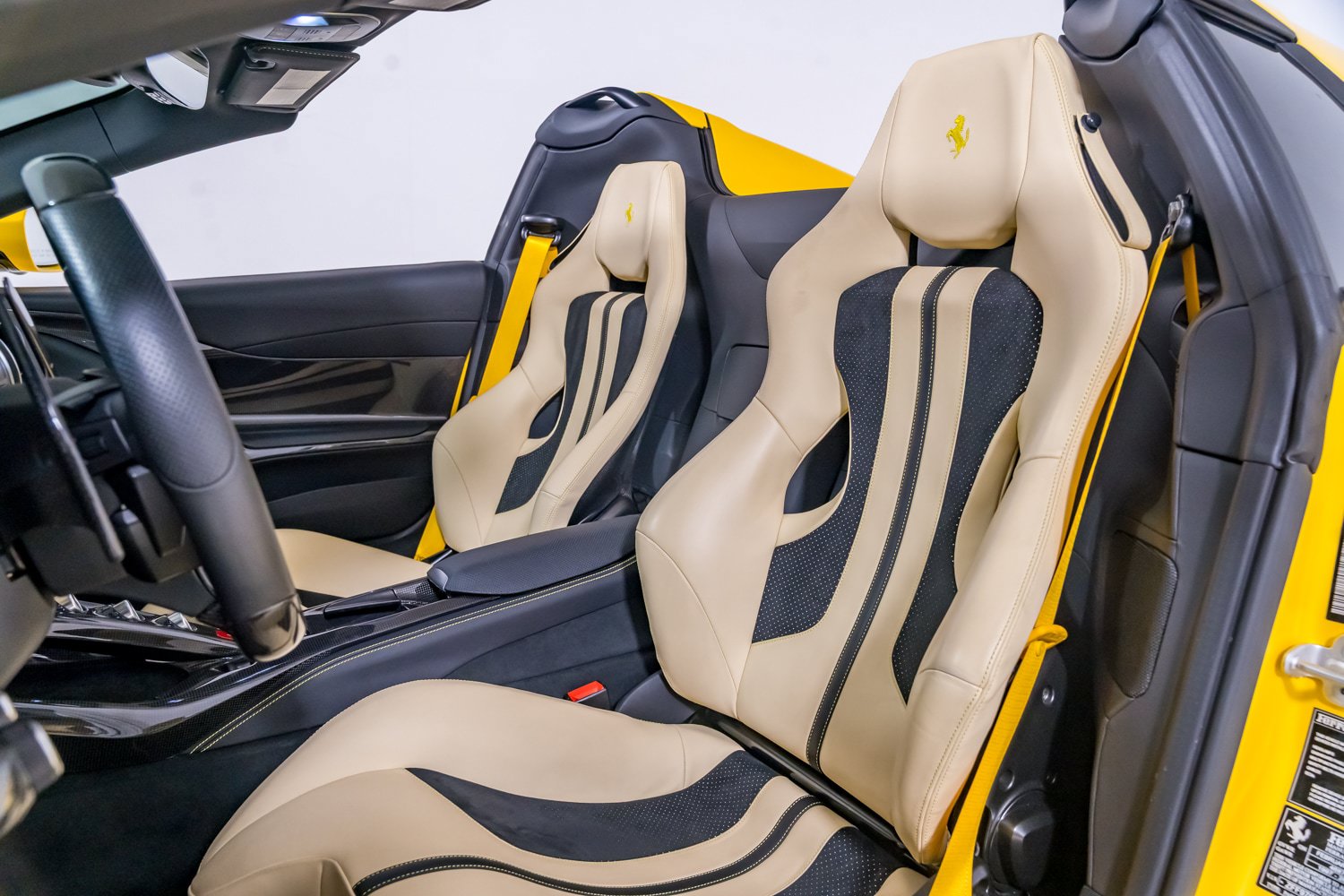 Used 2022 Ferrari 812 GTS RWD image 33