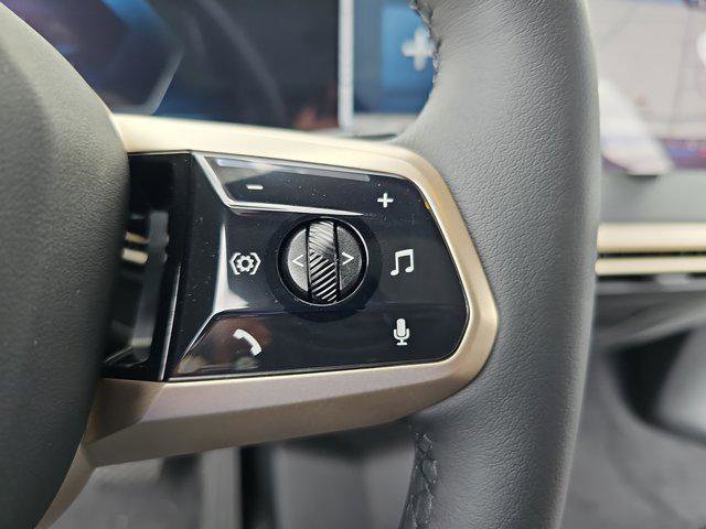 New 2026 BMW iX xDrive60 w/ Premium Package image 18