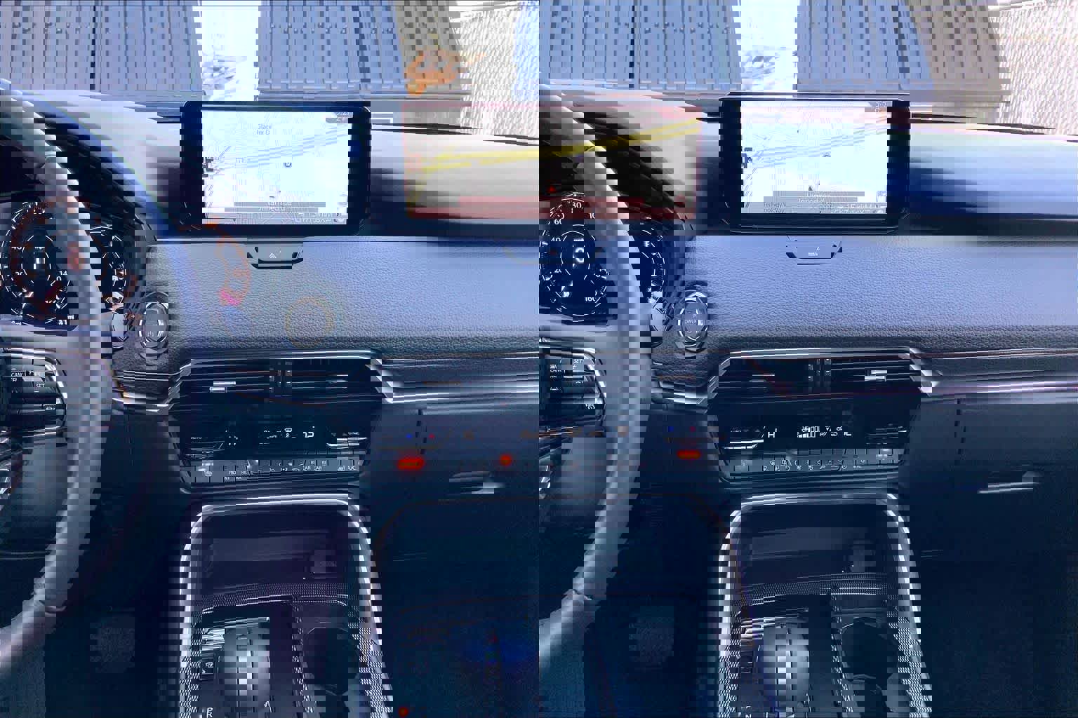 Used 2024 MAZDA CX-90 Plug-In Hybrid w/ Premium Pkg image 7