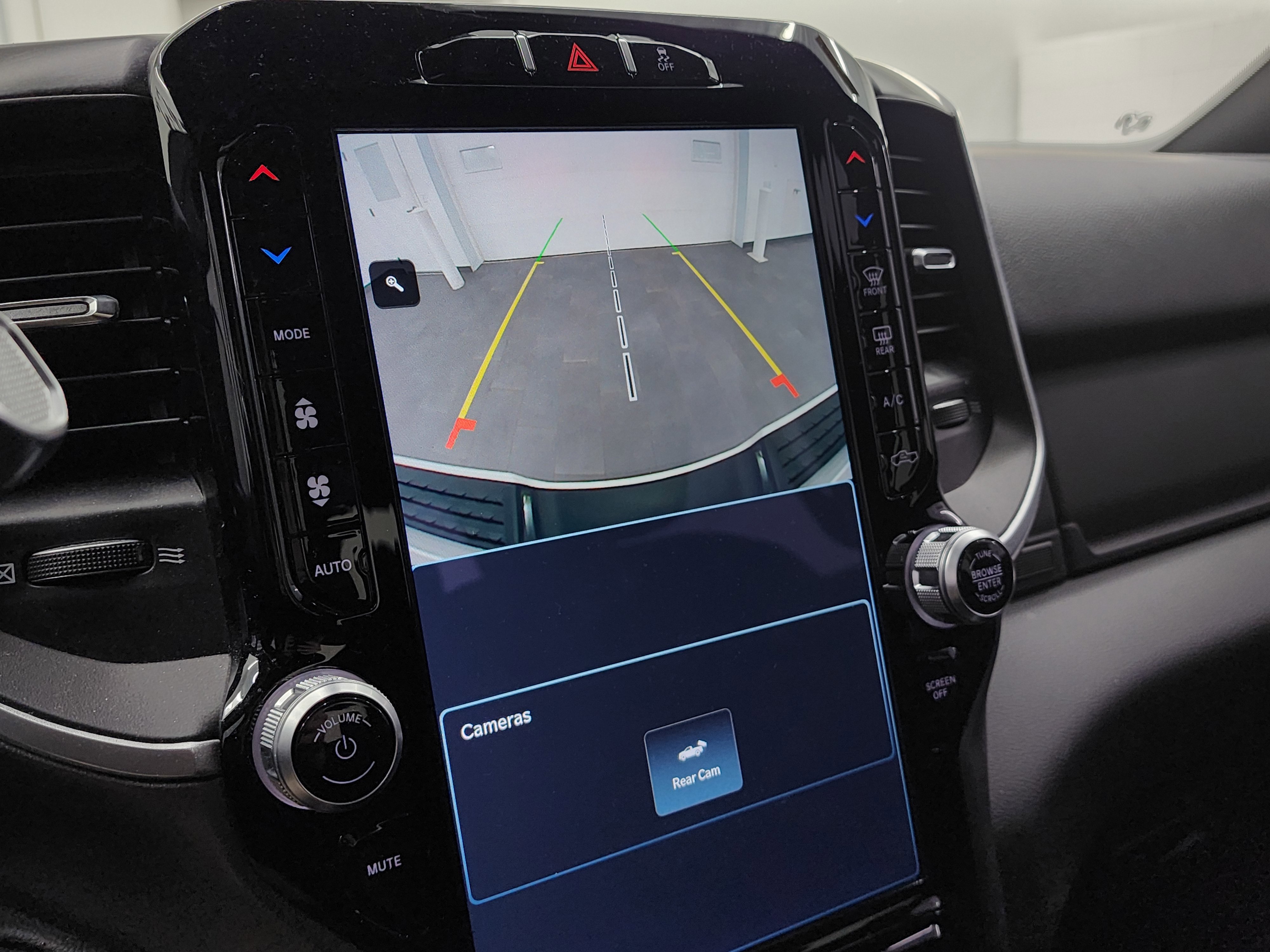 Used 2022 RAM 2500 Big Horn w/ Night Edition image 16