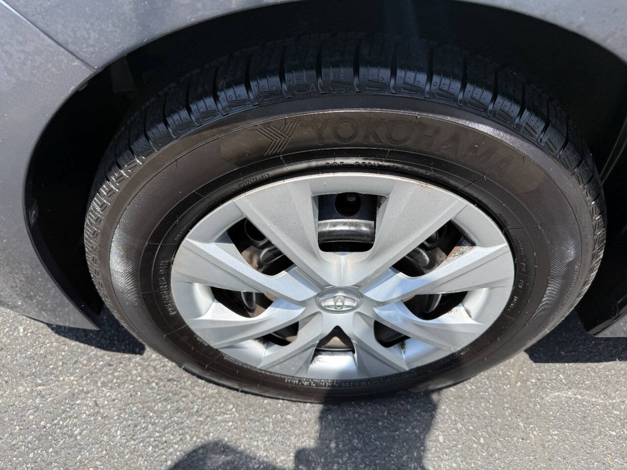 Used 2016 Toyota Corolla L FWD image 10