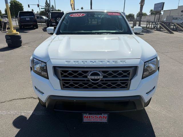 Certified 2024 Nissan Frontier SV w/ SV Convenience Package image 2