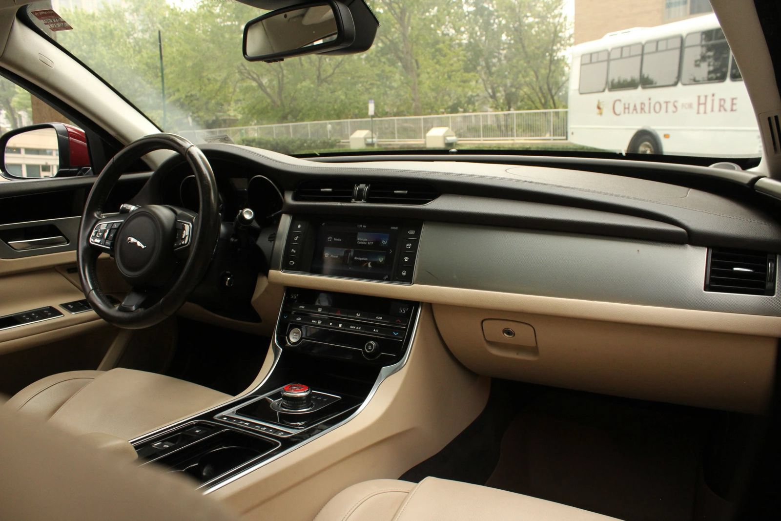 Used 2017 Jaguar XF Premium RWD image 24