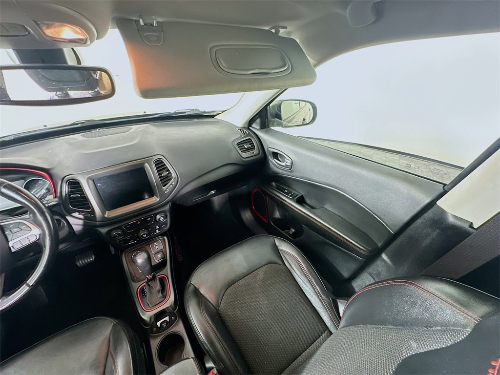 Used 2020 Jeep Compass Trailhawk image 11