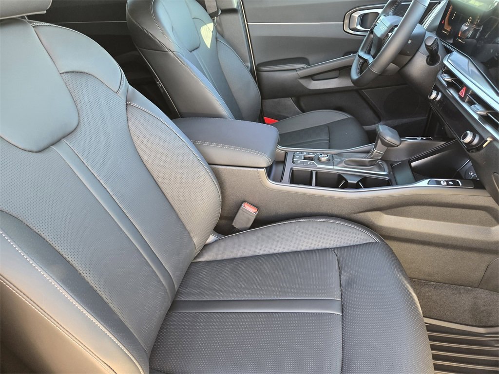 New 2026 Kia Sorento S w/ S Panoramic Sunroof Package FWD image 12