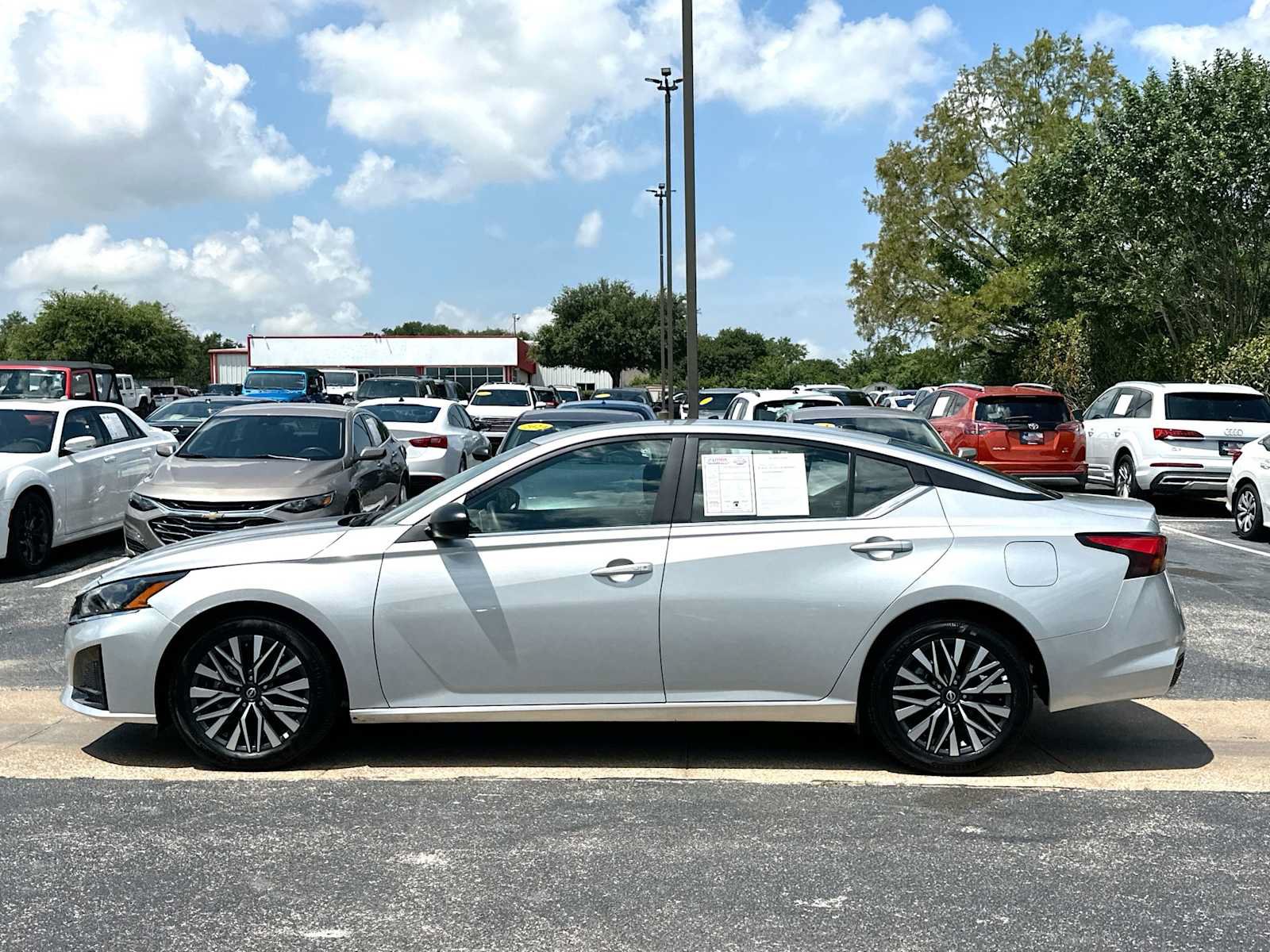 Used 2026 Nissan Altima 2.5 SV FWD image 12