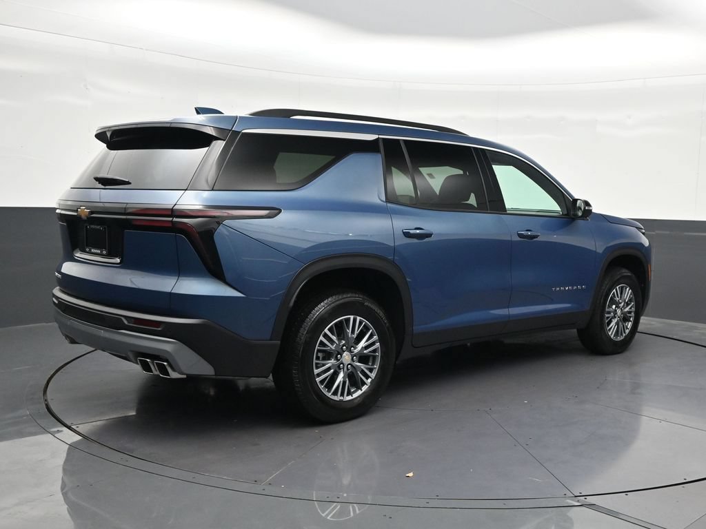 Used 2025 Chevrolet Traverse LT w/ Driver Confidence Package FWD image 5