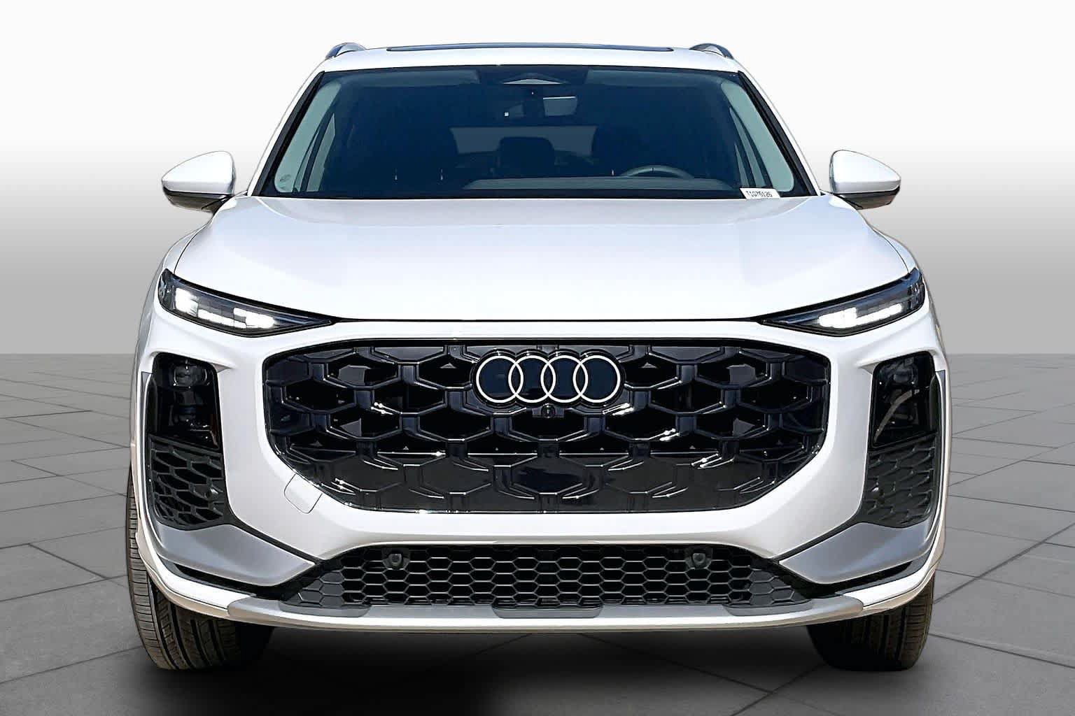 Used 2026 Audi Q3 quattro 2.0T w/ Driver Assistance Package AWD/4WD image 4