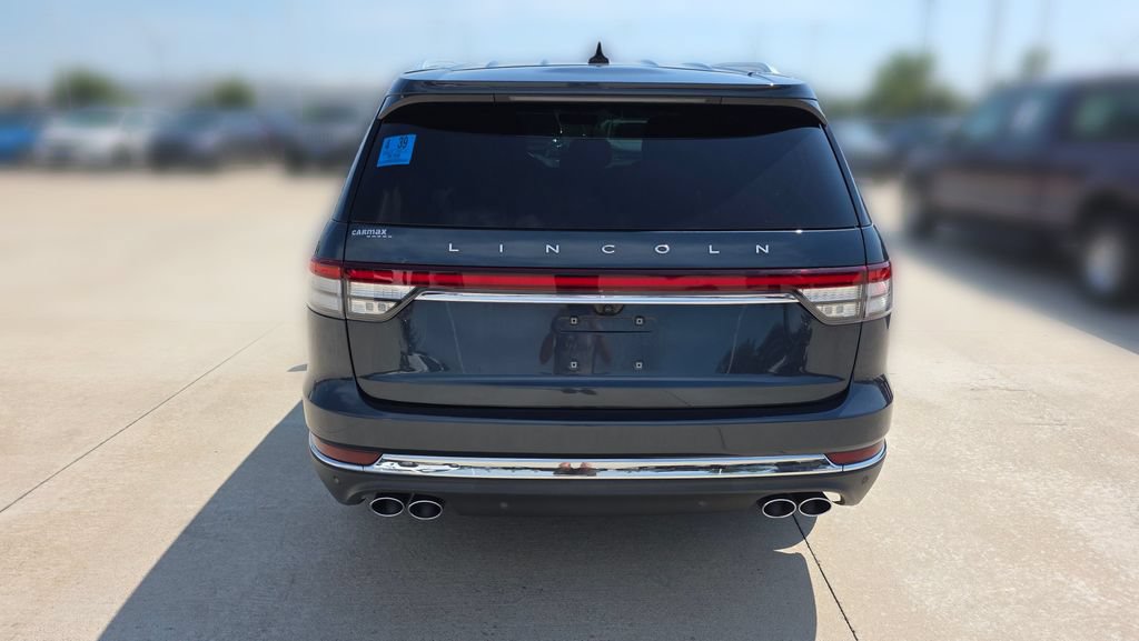 Used 2021 Lincoln Aviator Reserve AWD/4WD image 4
